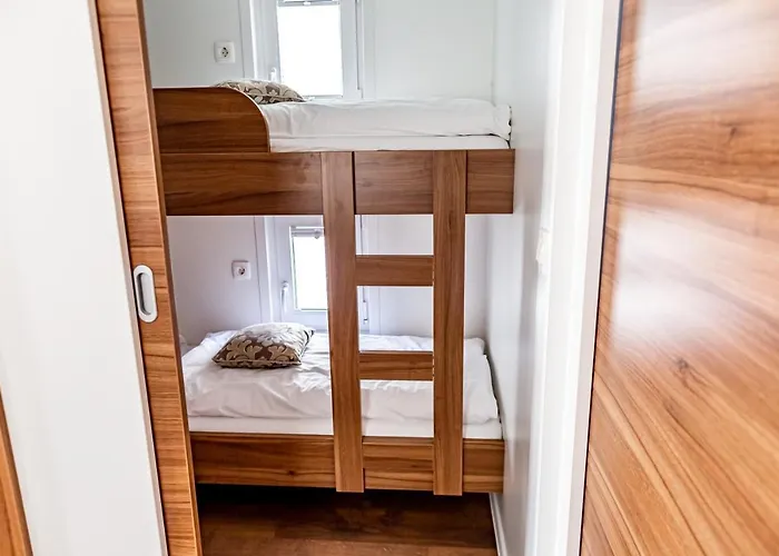 Floating Sea House Aurora